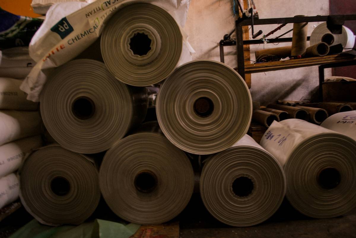 Do You Really Need Adhesive for Click Lock Flooring? The Truth Most Installers Won’t Tell You