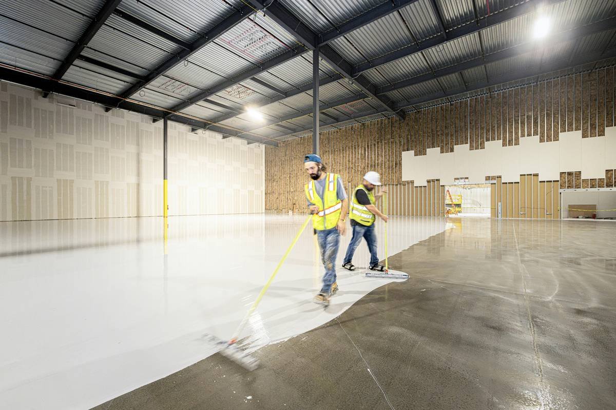 Adhesive Flooring Solutions No Mess: The Smart Way to Install Floors Without the Frustration